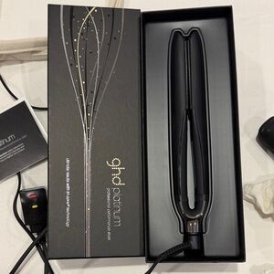 ghd Platinum professional performance Styler in Black